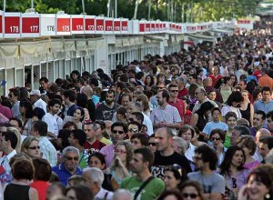 Imagen del público de la pasada edición de la Feria del Libro de Madrid