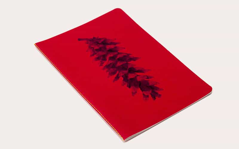 libreta-cosida-a-mano-roja