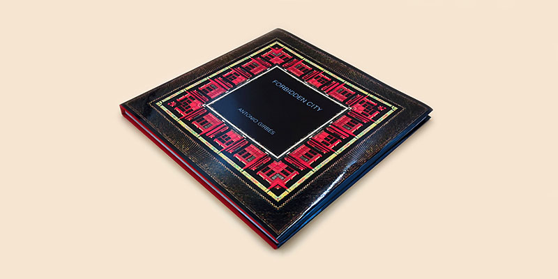 Catálogo Tapa Dura Libro de Arte de Antonio Girbés Forbidden City.