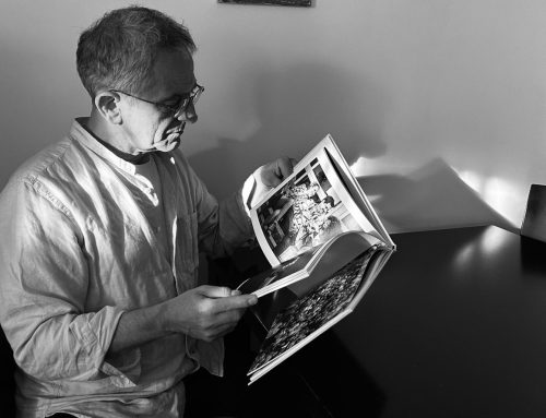 El fotolibro del actor Iñaki Miramón nos muestra lo que hay detrás del telón