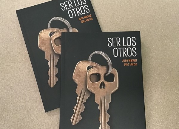Libro Ser los Otros, última novela del Cuarteto Somos